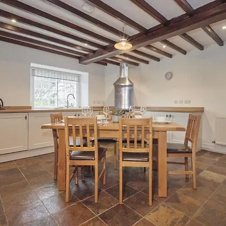 3 Bed In Underskiddaw Sz169 Holiday home *